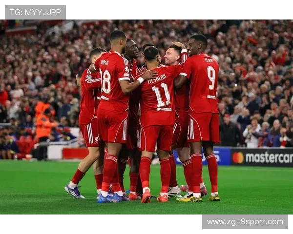 利物浦前场高位抢断后迅速得分,战术执行到位