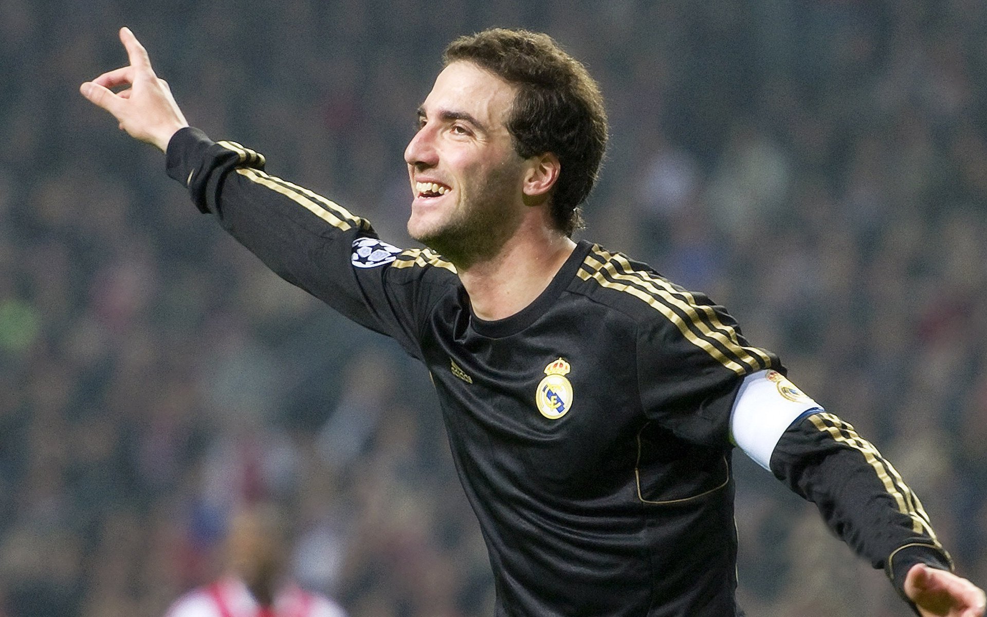 《FIFA》虚拟世界杯,线上线下一体化盛会火爆开幕!,fifa足球世界 虚拟摇杆怎么操作